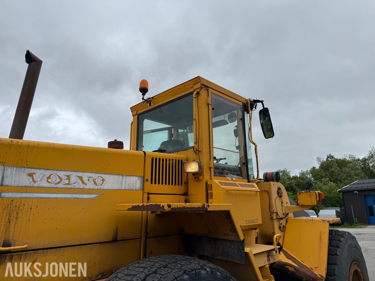 1999 Volvo L120C Hjullaster, grusskuffe, spakestyring, sentralsmøring