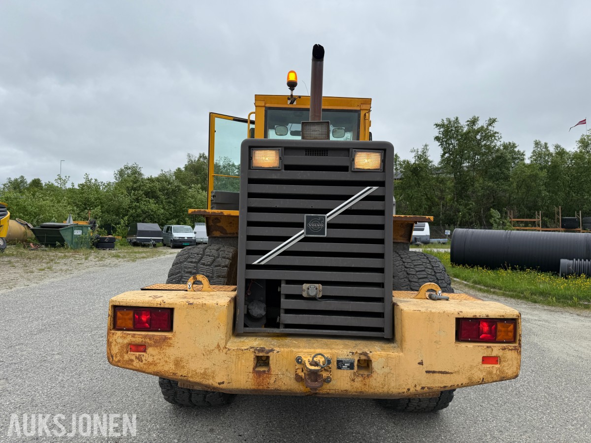 1999 Volvo L120C Hjullaster, grusskuffe, spakestyring, sentralsmøring
