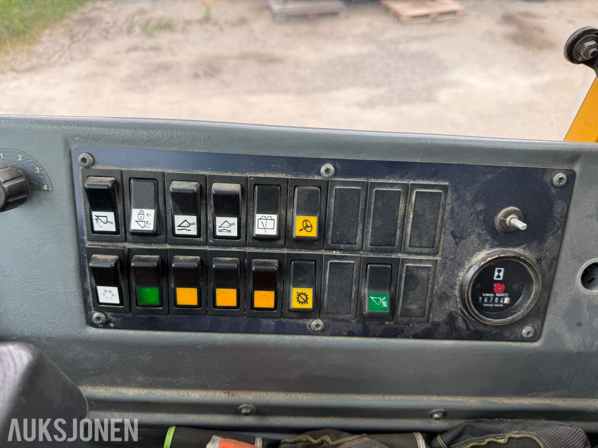 1999 Volvo L120C Hjullaster, grusskuffe, spakestyring, sentralsmøring