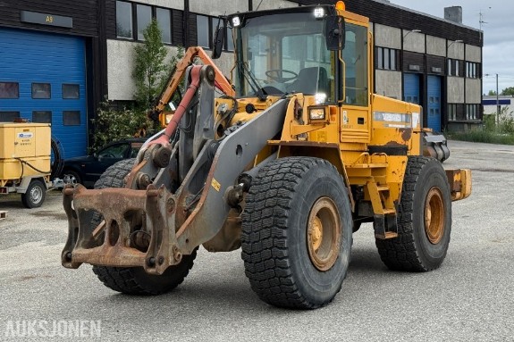 1999 Volvo L120C Hjullaster, grusskuffe, spakestyring, sentralsmøring