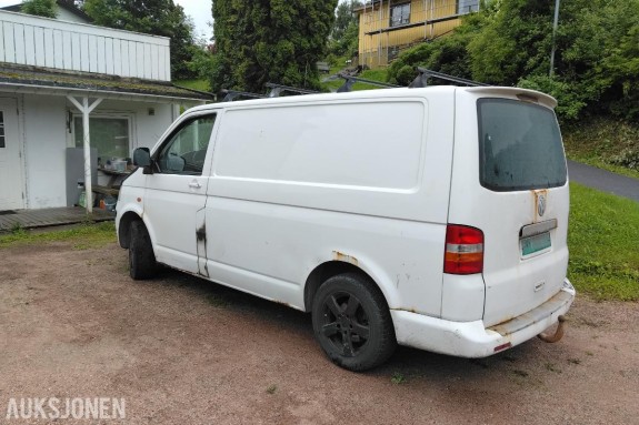 2004 Volkswagen Transporter 1.9 86hk s+v dekk eu ok 02.2027 - ingen minstepris