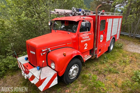 1978 Scania Brannbil L81 S42/N Brannbil med Scania DS80 dieselmotor og Albert Ziegler FP16/8 brannpumpe - 3000 l vanntank