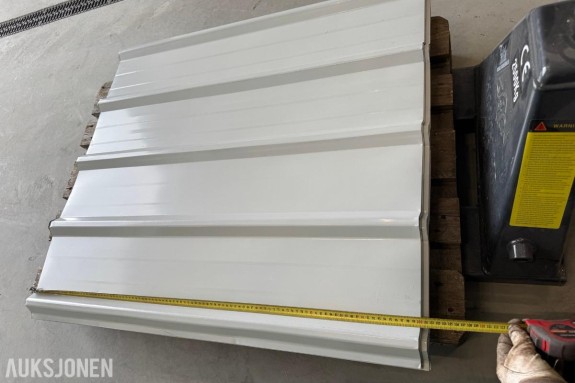 Overskuddsparti ca. 37 m² Takplater Stål 1000 x 930 mm – Hvit – Ubrukt