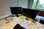 Komplett kontormiljø til salgs – kvalitetsmøbler, arbeidsstasjoner og inventar