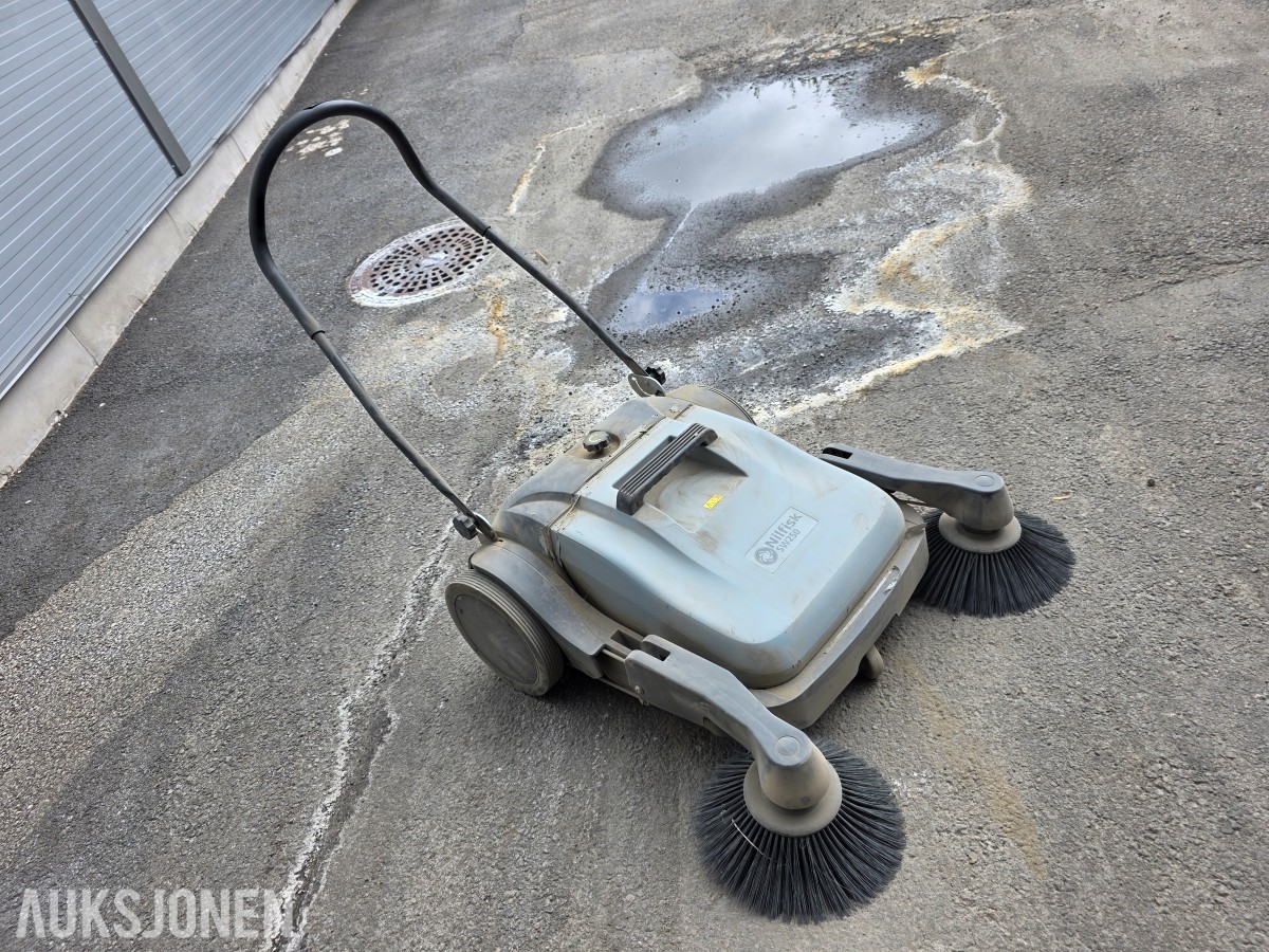 Nilfisk feiemaskin SW 250