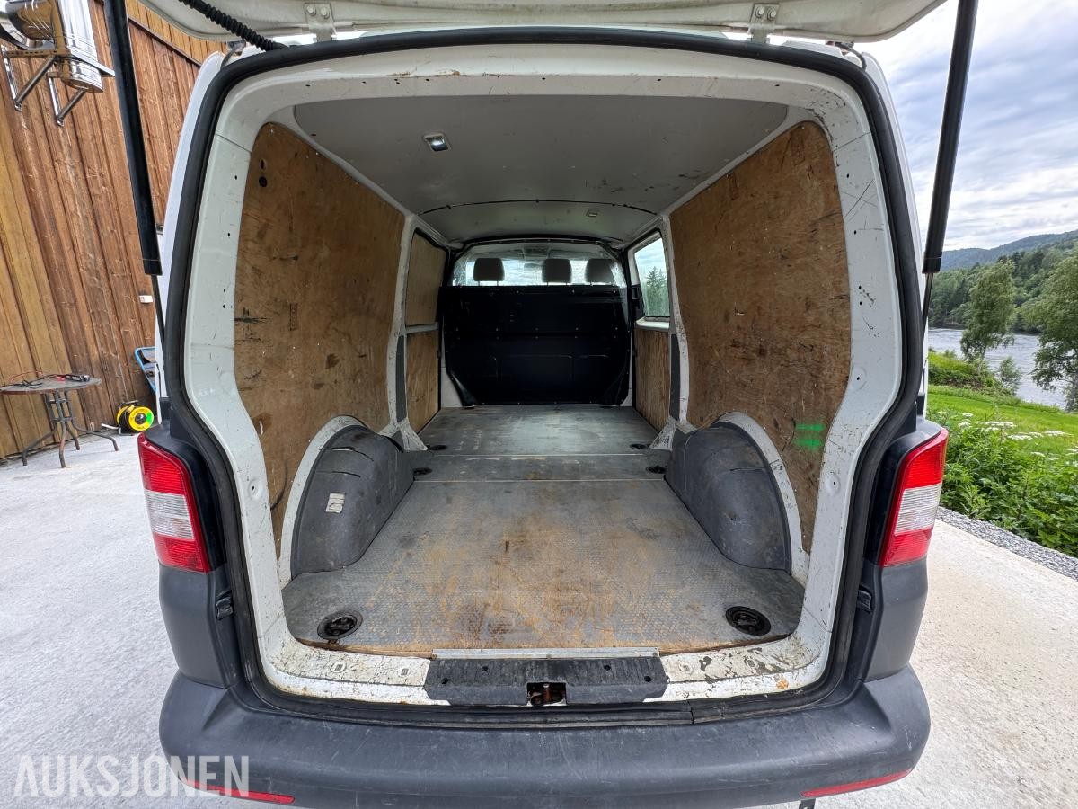 2013 Volkswagen Transporter 2.0-140 D 4MOTION / 175040km