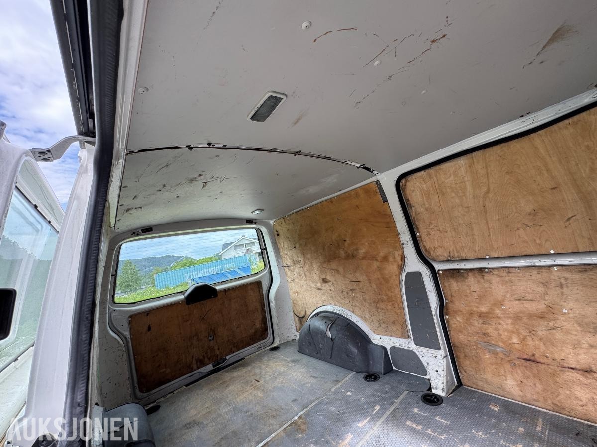 2013 Volkswagen Transporter 2.0-140 D 4MOTION / 175040km