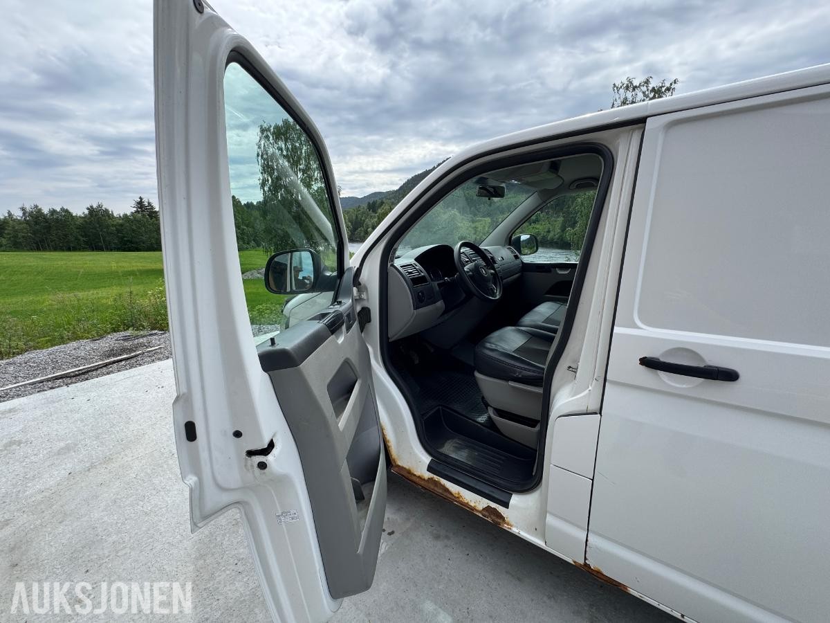 2013 Volkswagen Transporter 2.0-140 D 4MOTION / 175040km