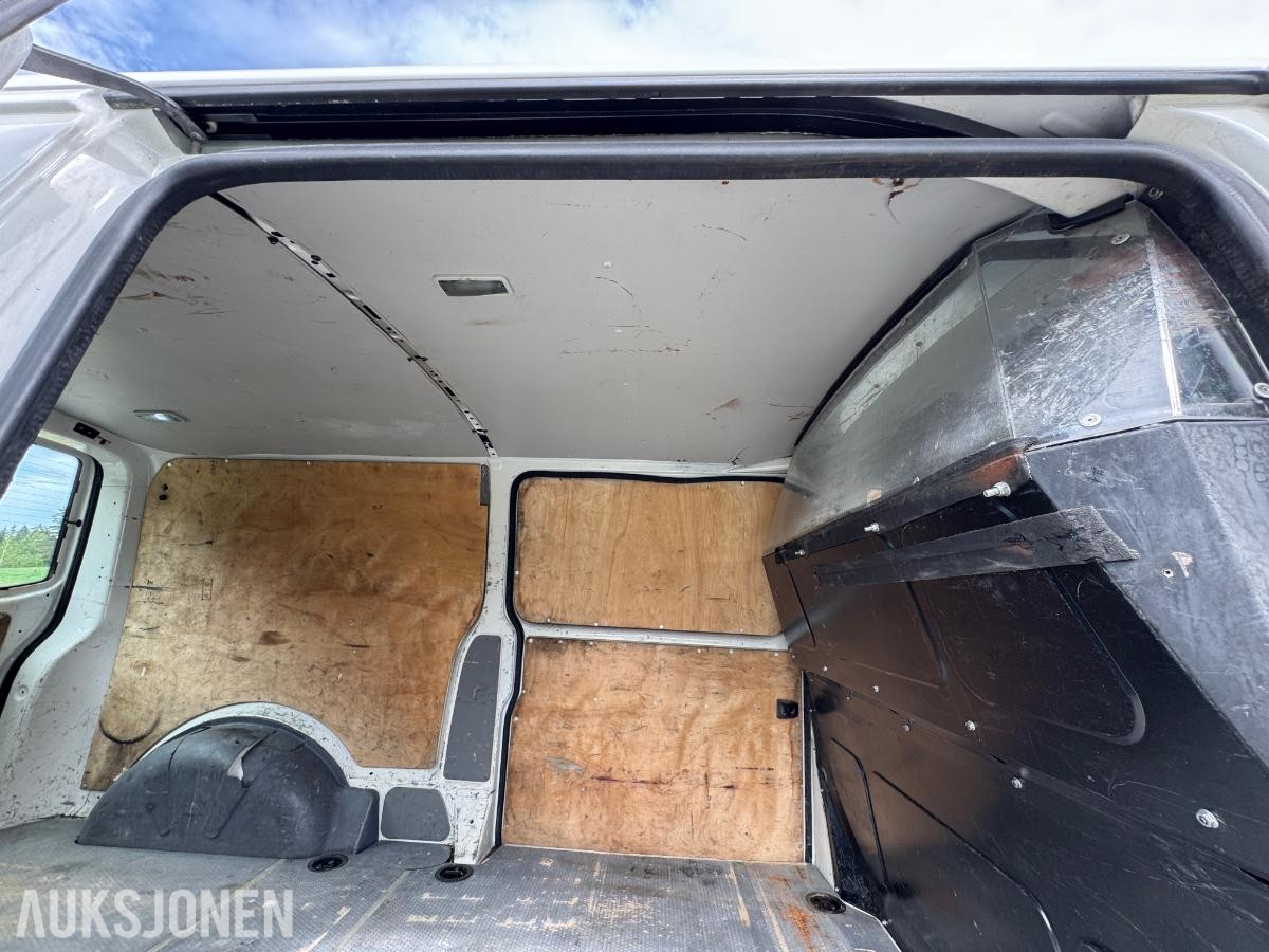 2013 Volkswagen Transporter 2.0-140 D 4MOTION / 175040km