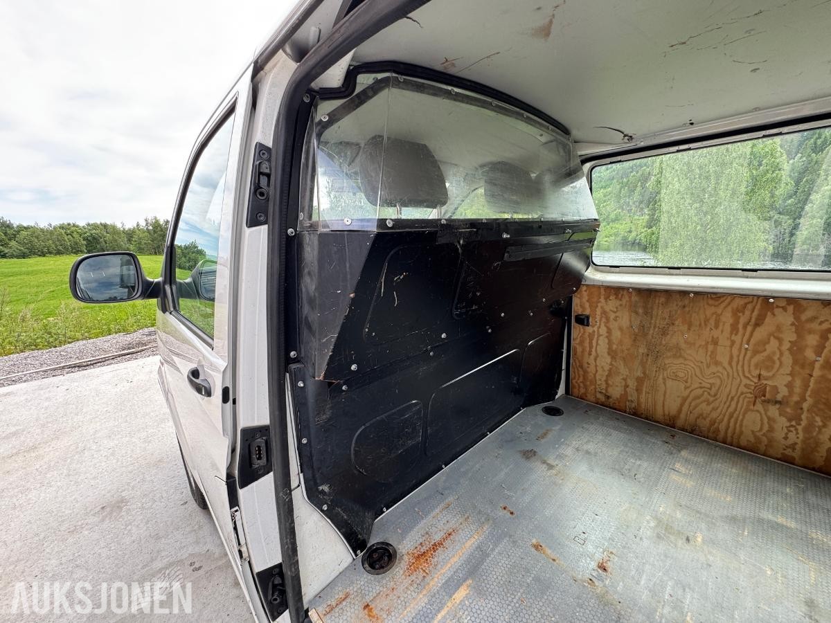 2013 Volkswagen Transporter 2.0-140 D 4MOTION / 175040km