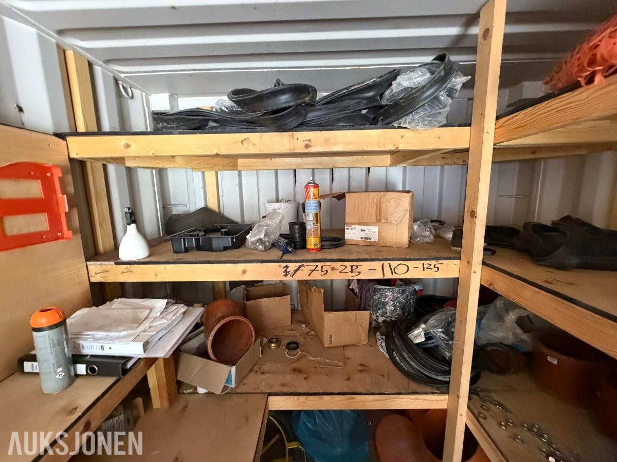 20 fots stålcontainer med innredning og utstyr