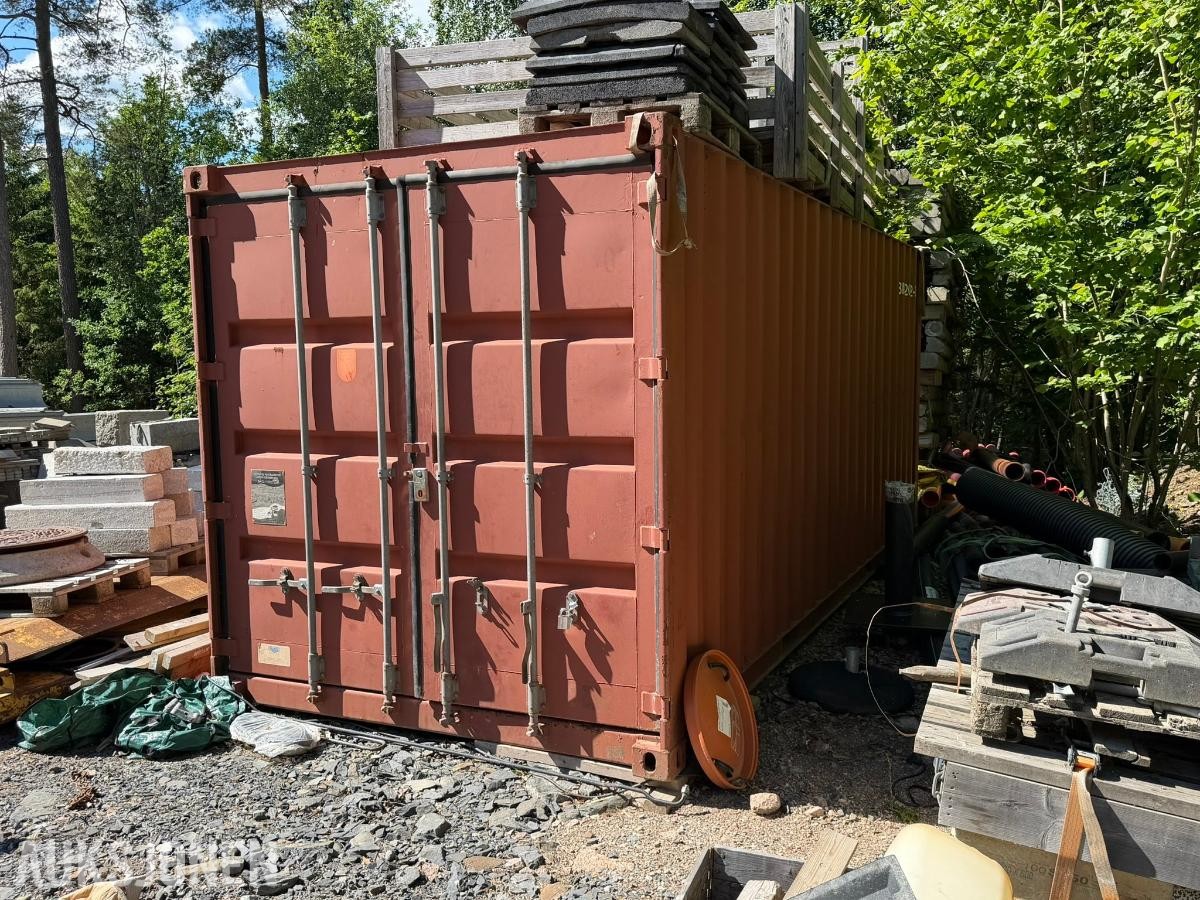 20 fots stålcontainer med innredning og utstyr