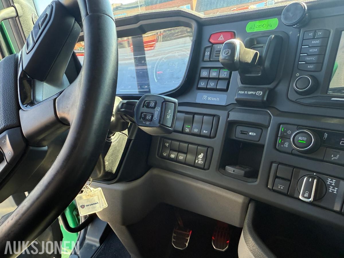2023 Scania R590 XT Med He-Plan Fliskassehenger