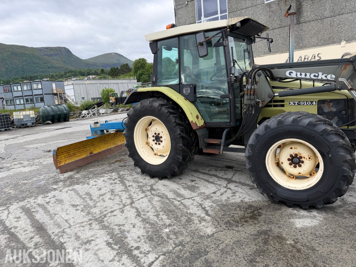2003 Hurlimann XT 910.4