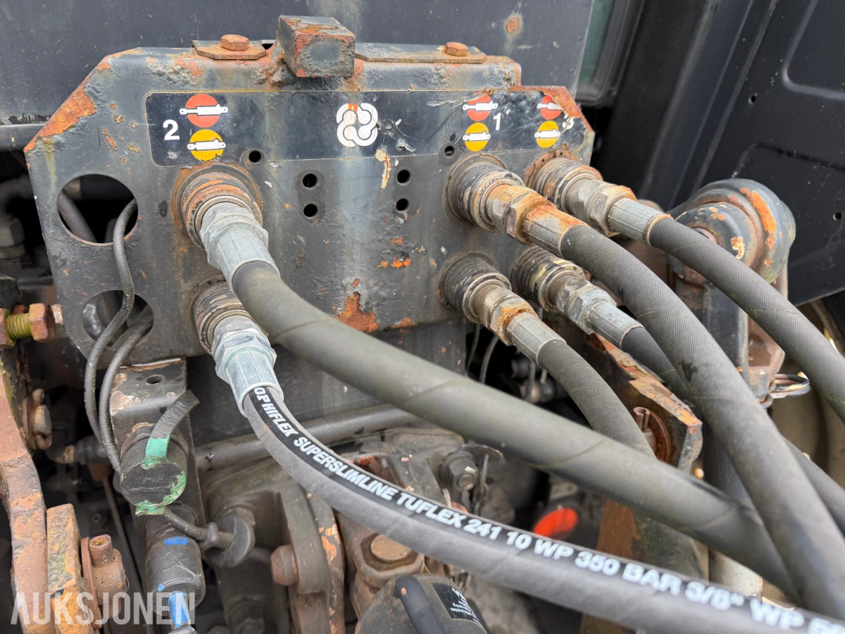 2003 Hurlimann XT 910.4