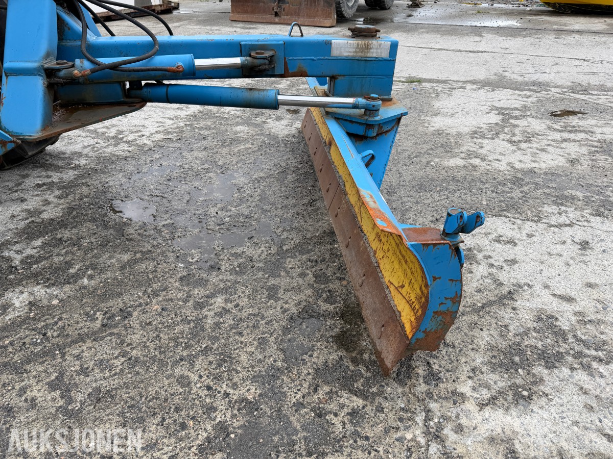 2003 Hurlimann XT 910.4