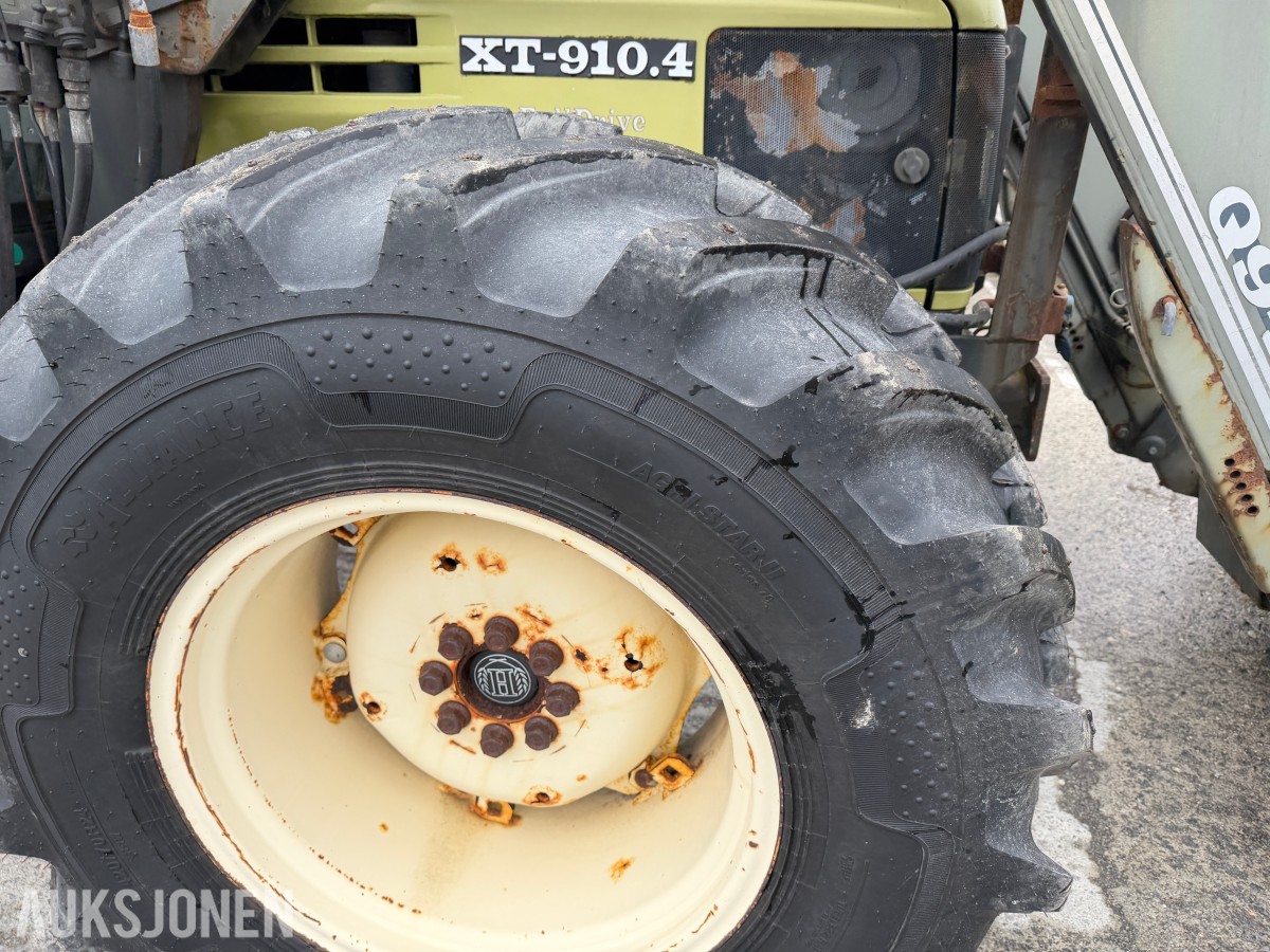2003 Hurlimann XT 910.4