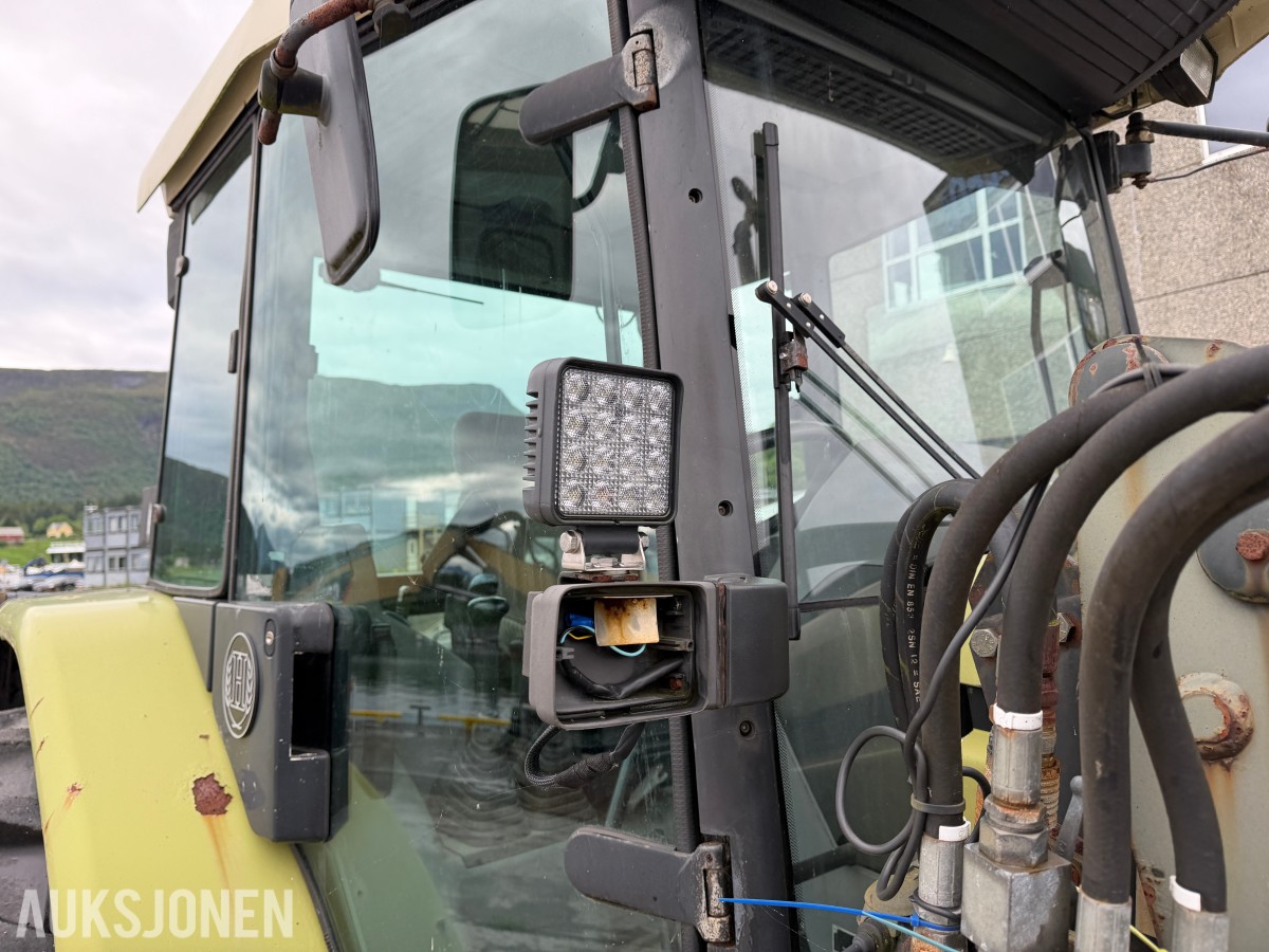 2003 Hurlimann XT 910.4