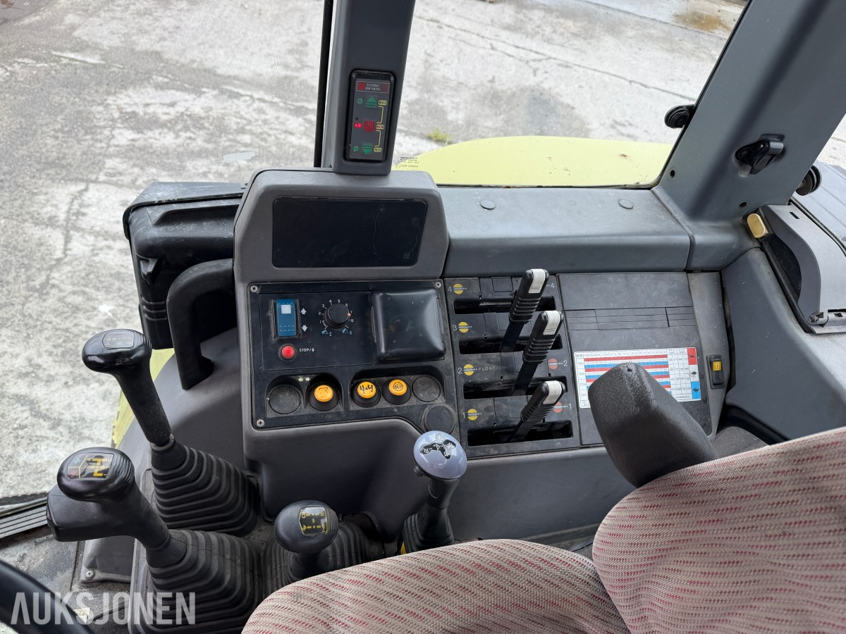 2003 Hurlimann XT 910.4