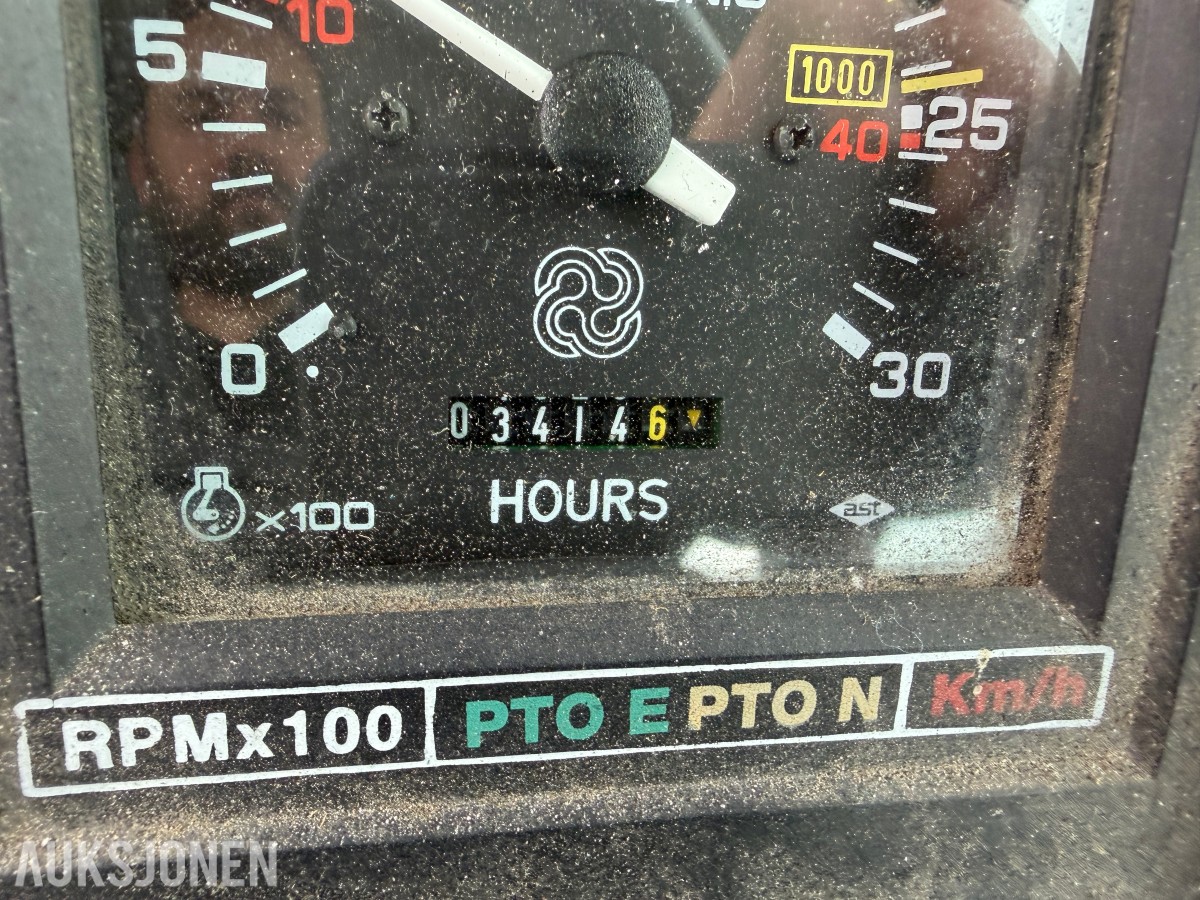 2003 Hurlimann XT 910.4