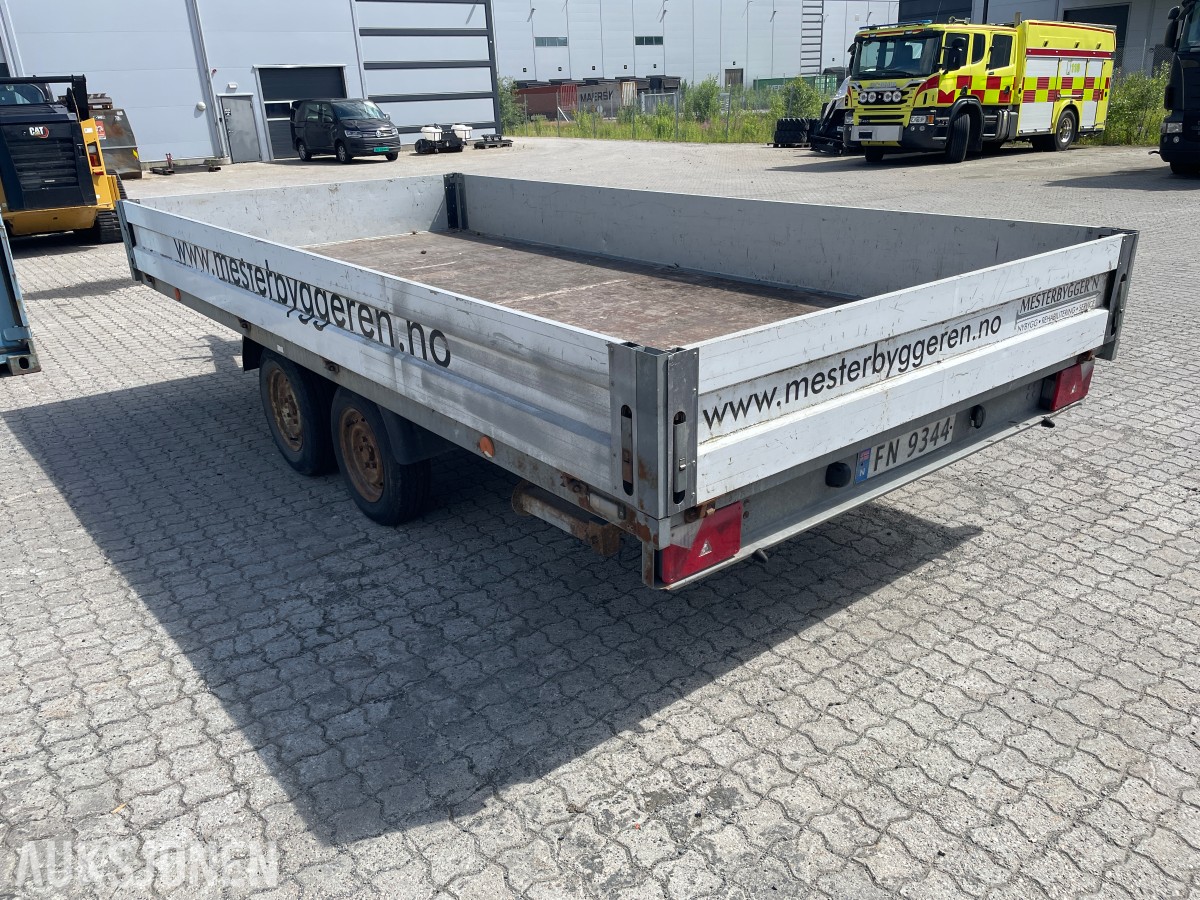 2014 Agados DONA B2 2600
