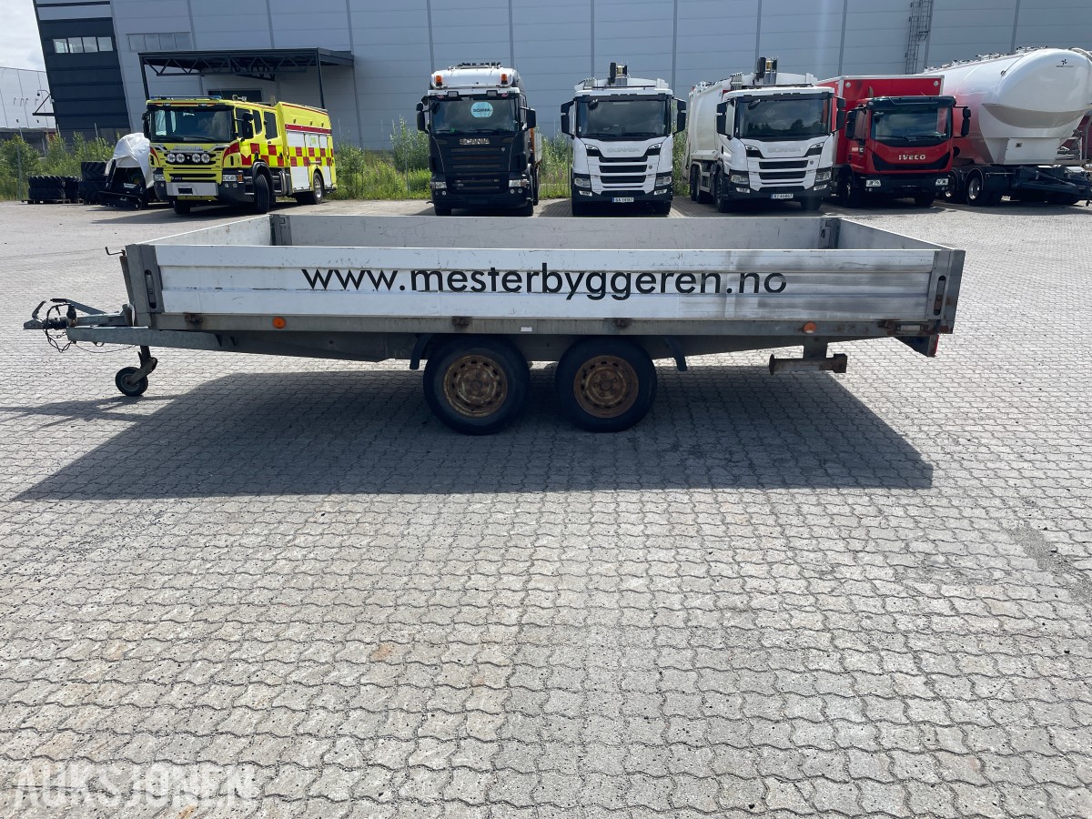 2014 Agados DONA B2 2600