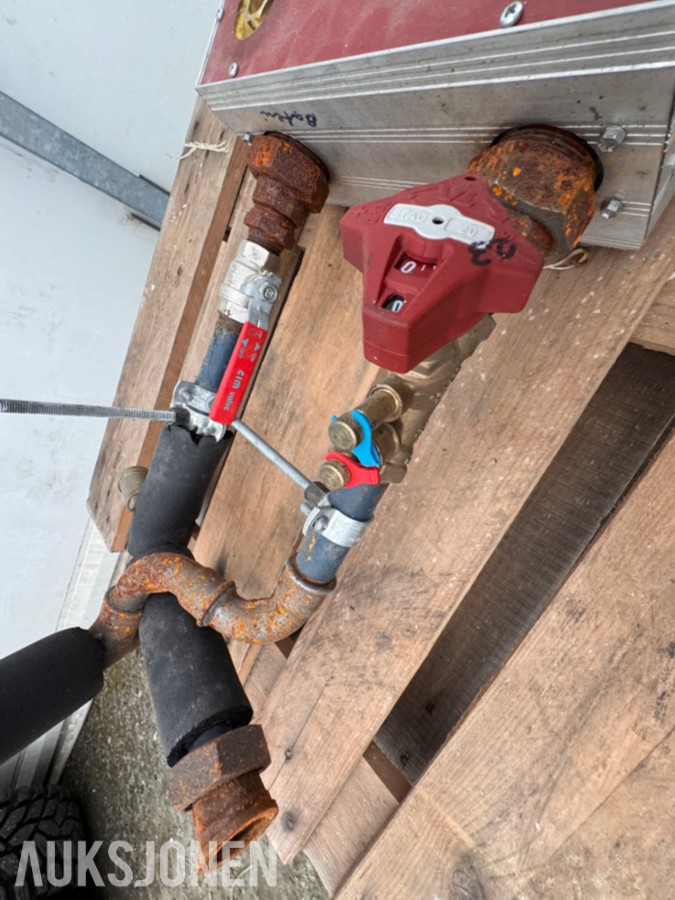 Fläkt og ABB ventilasjonsaggregat med varmegjenvinning