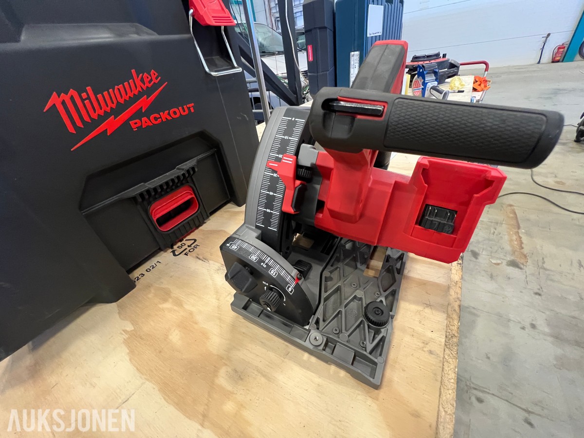 2023 Milwaukee M18 FUEL M18 FPS55 dykksag 18V med koffert