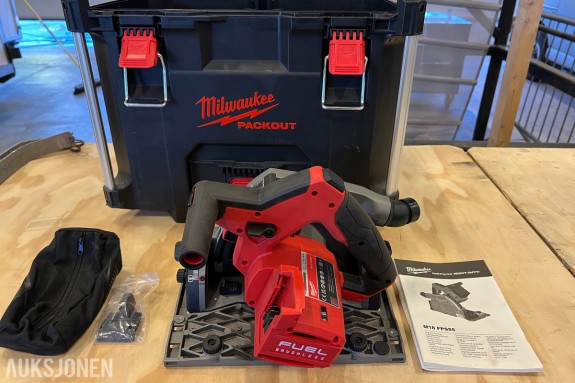 2023 Milwaukee M18 FUEL M18 FPS55 dykksag 18V med koffert