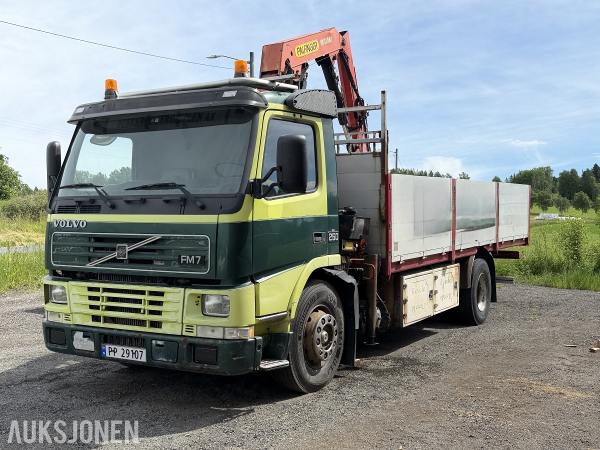 1999 Volvo FM 7 4X2 kranbil / Palfinger