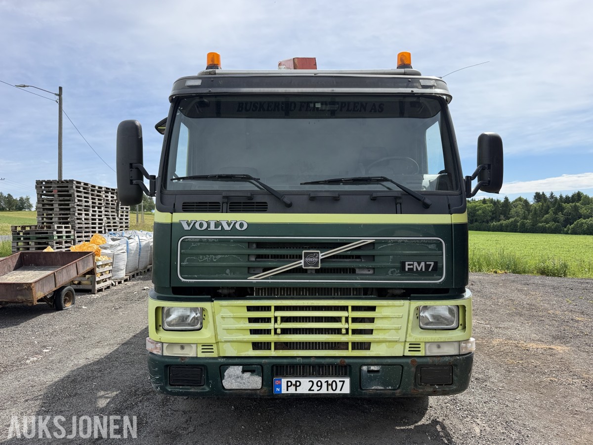 1999 Volvo FM 7 4X2 kranbil / Palfinger