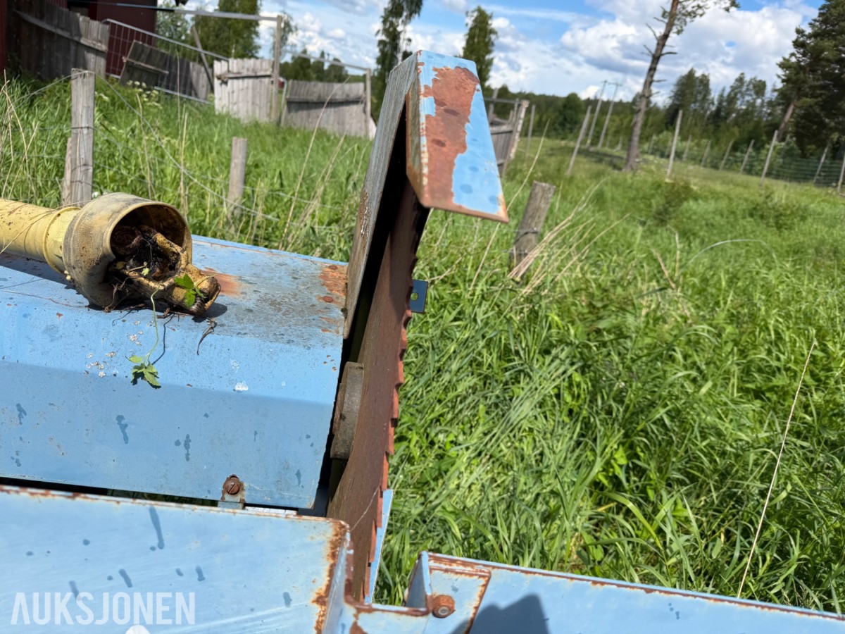 Kappsag for ved, monteres på traktor