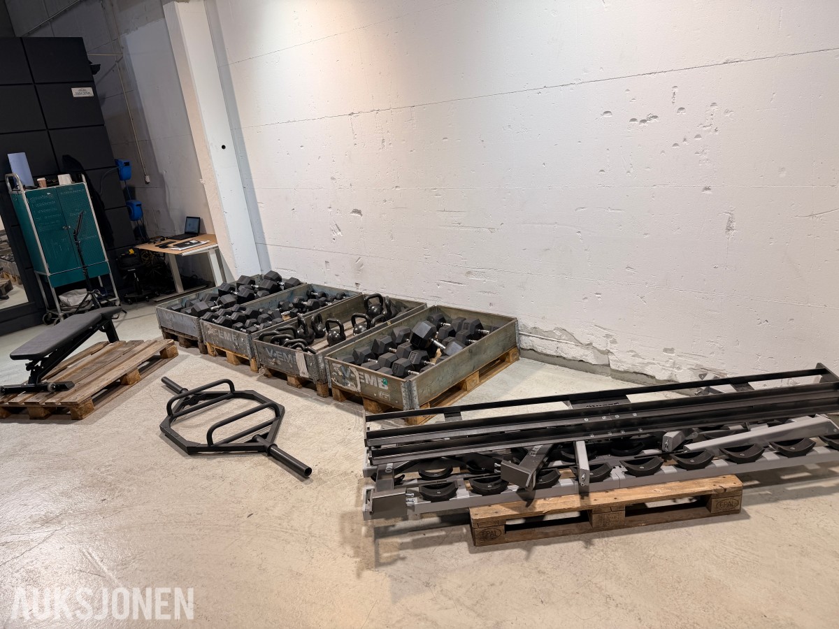 Eleiko treningsutstyr - manualer, kettlebells, treningsbenk, Trap Bar og manualstativ