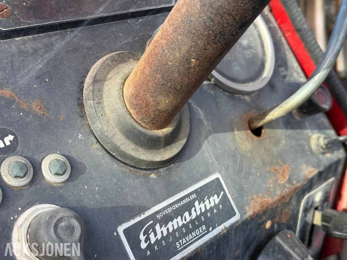 1977 Massey Ferguson 590-Med nyoverhalt motor