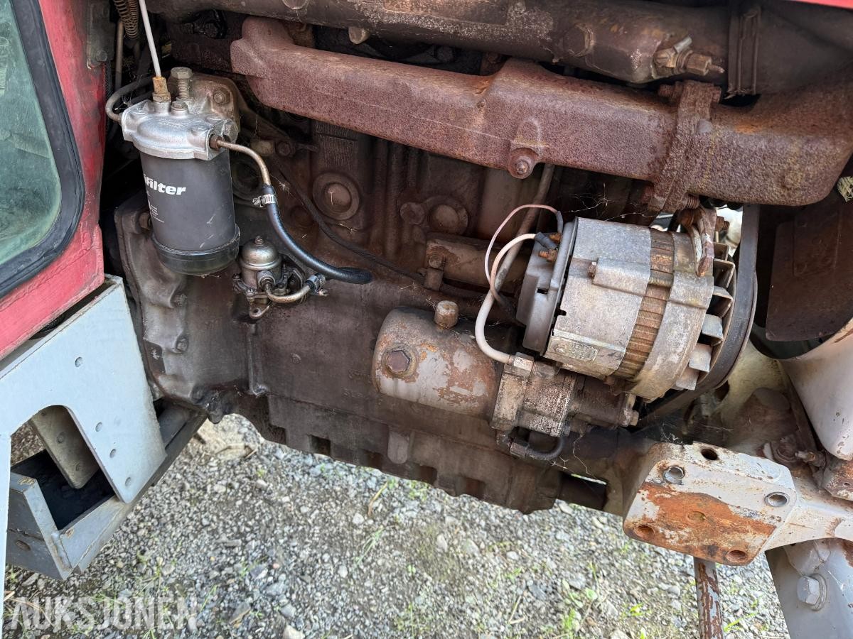 1977 Massey Ferguson 590-Med nyoverhalt motor