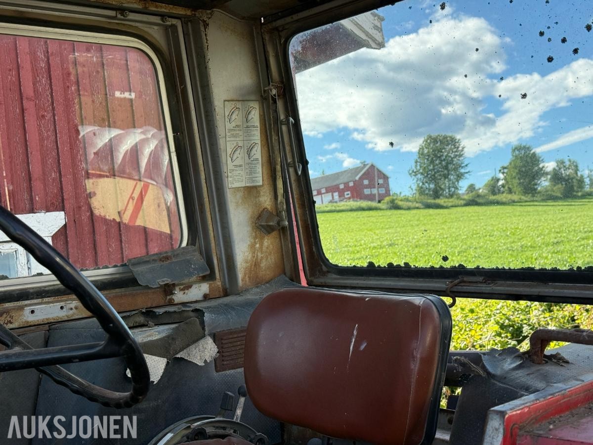 1977 Massey Ferguson 590-Med nyoverhalt motor