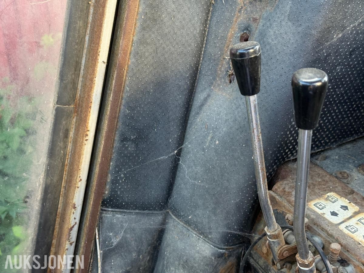 1977 Massey Ferguson 590-Med nyoverhalt motor