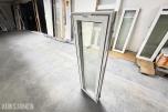 PARTI MED PVC-VINDUER OG SPESIALVINDU – 6 STK VINDUER MED ISOLERGLASS