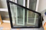 PARTI MED PVC-VINDUER OG SPESIALVINDU – 6 STK VINDUER MED ISOLERGLASS