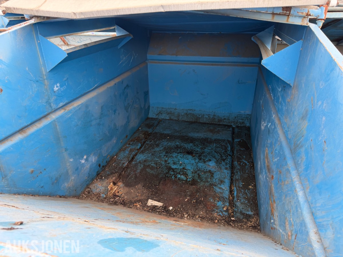 Container