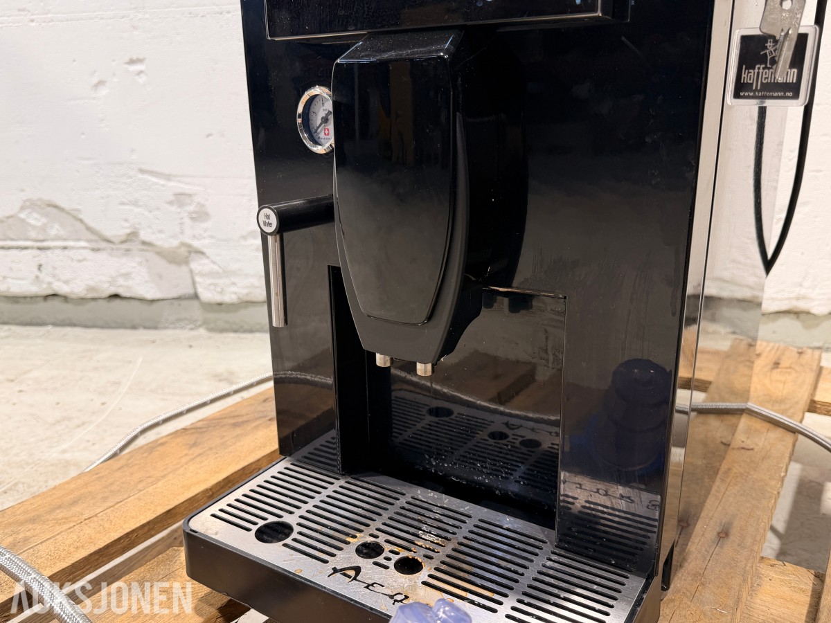 2022 Aequator Salvador 3.0 kaffemaskin med 2 kverner