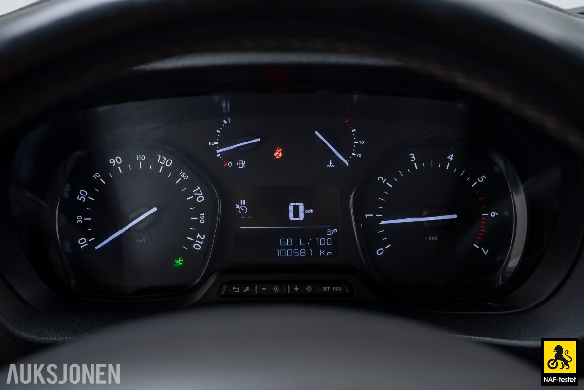 2019 Citroen Jumpy HDI 150HK L2 HENGERFESTE KAMERA SKYVEDØRER 3-SETER