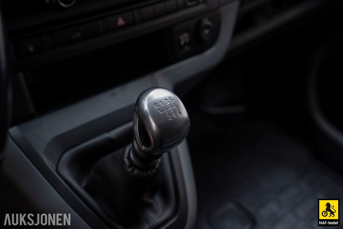 2019 Citroen Jumpy HDI 150HK L2 HENGERFESTE KAMERA SKYVEDØRER 3-SETER