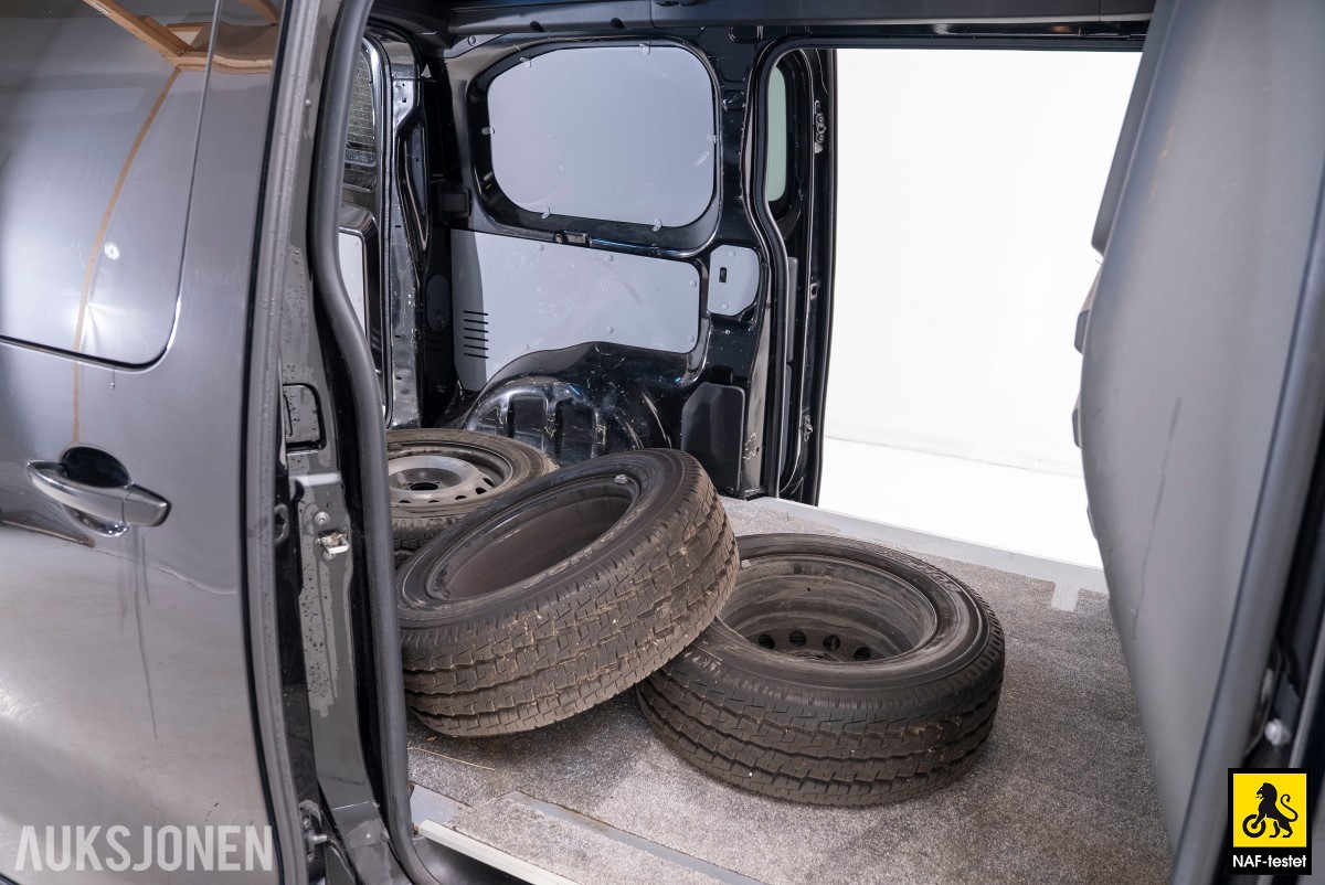 2019 Citroen Jumpy HDI 150HK L2 HENGERFESTE KAMERA SKYVEDØRER 3-SETER