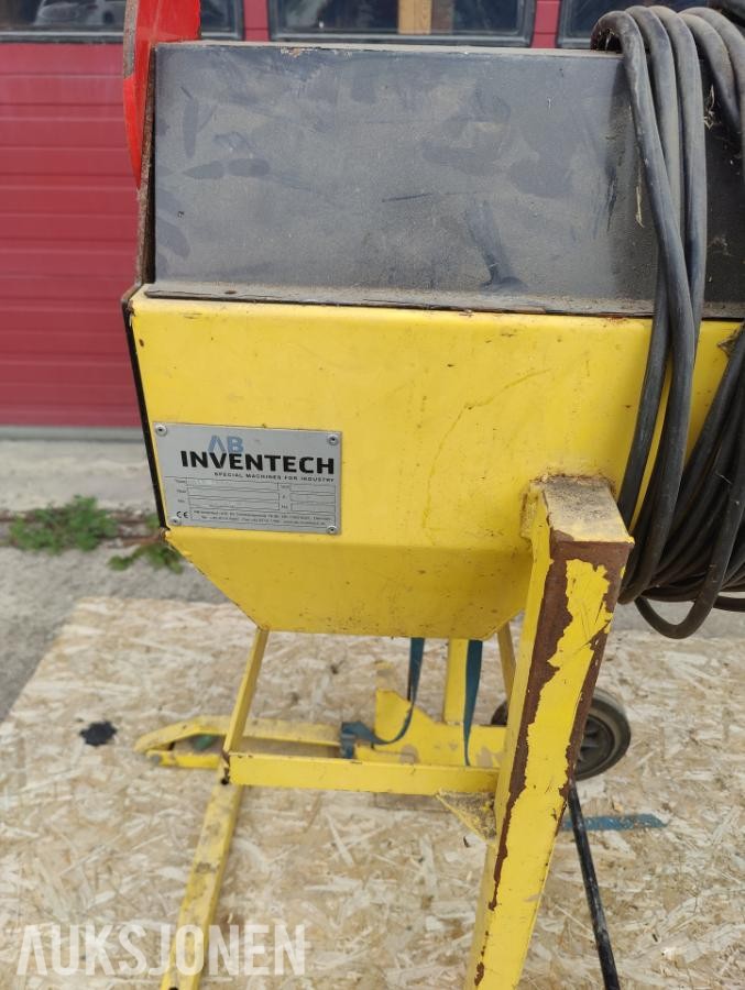 AB INVENTECH Juletrefres