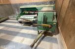 John Deere E0332 Firkantpresse - traktormontert - med pickup
