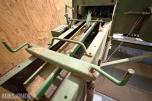 John Deere E0332 Firkantpresse - traktormontert - med pickup