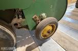 John Deere E0332 Firkantpresse - traktormontert - med pickup