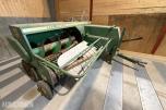 John Deere E0332 Firkantpresse - traktormontert - med pickup