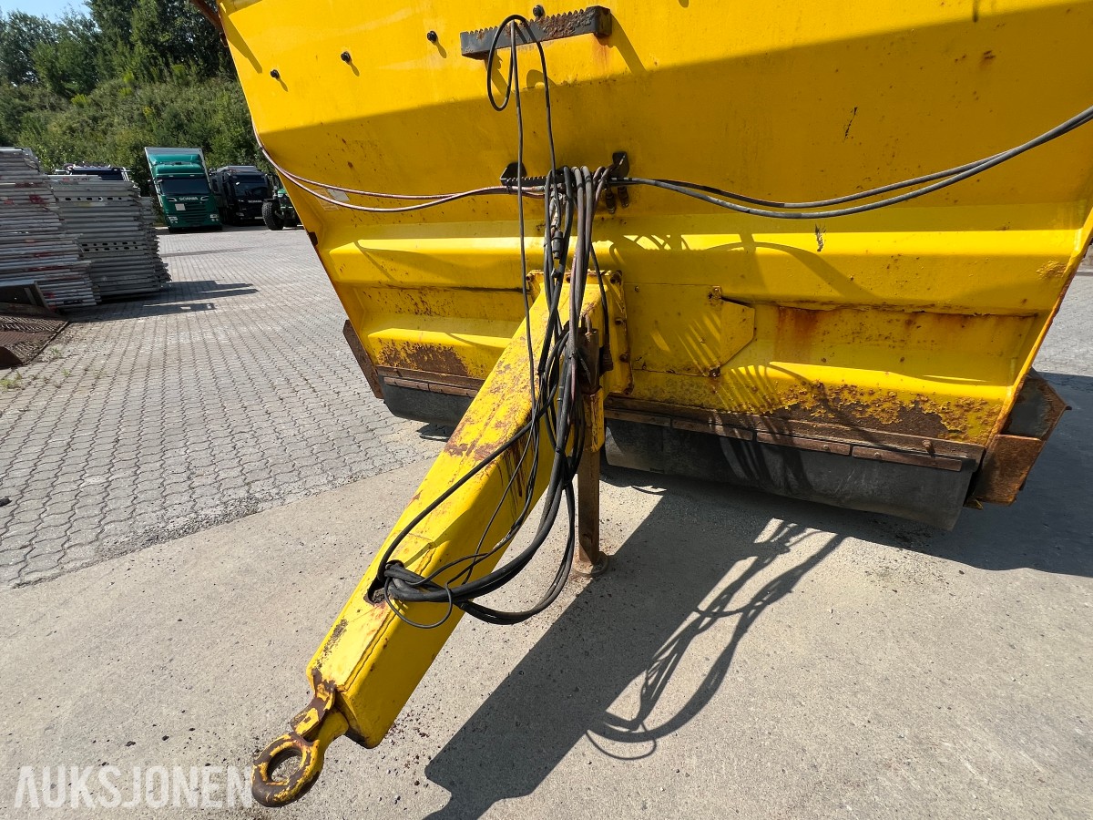 Vama TH 2600 Strøvogn